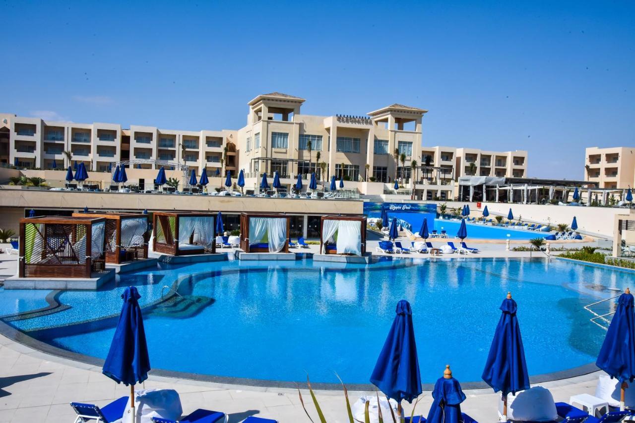 Cleopatra Luxury Resort Sharm - Adults Only 16 Years Plus Exterior photo The resort's main pool
