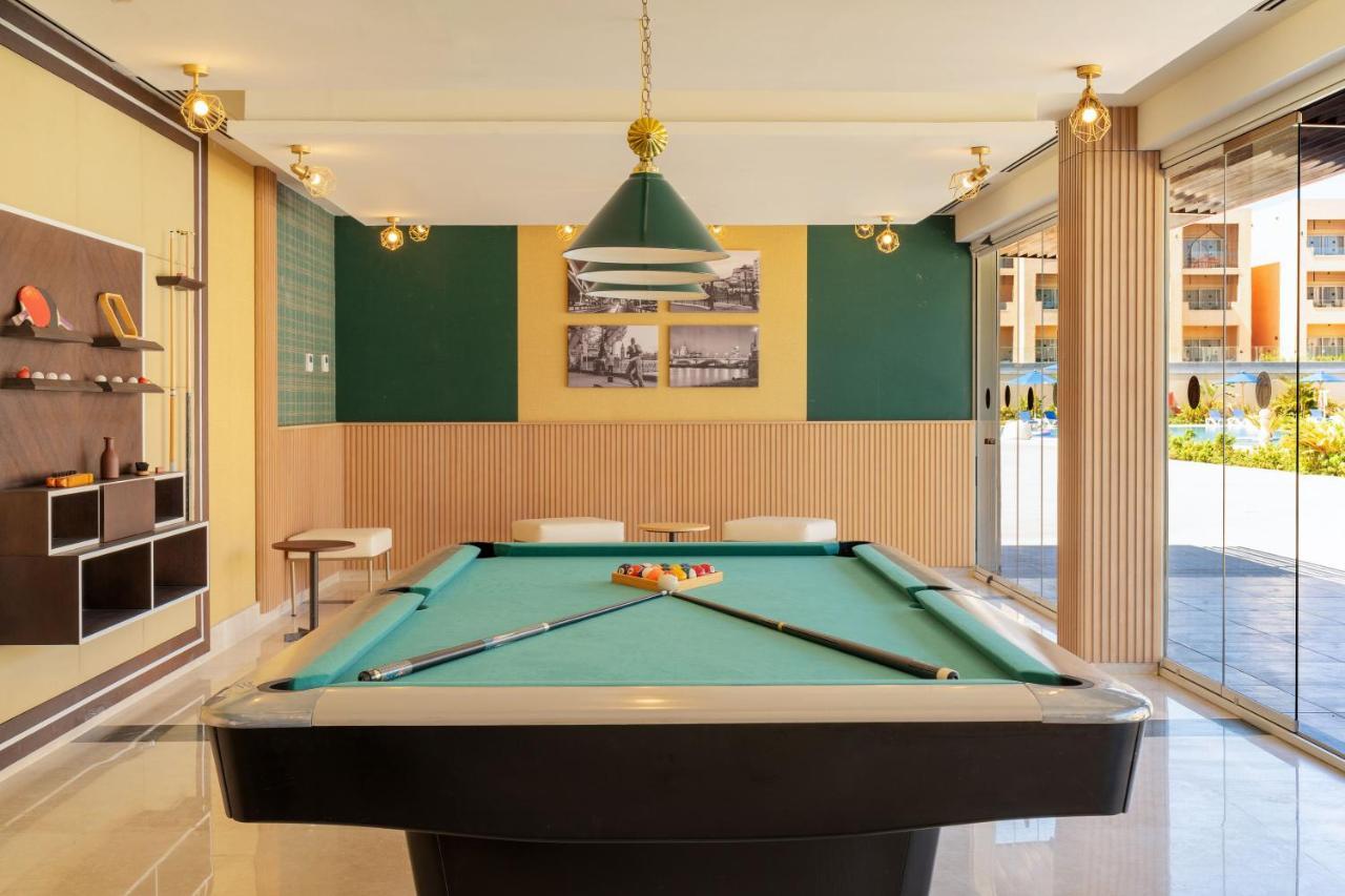 Cleopatra Luxury Resort Sharm - Adults Only 16 Years Plus Exterior photo A pool table